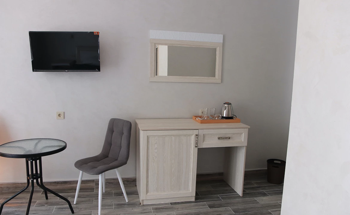 Двухместный номер с одной двуспальной кроватью. Вилла Абхазия. Цандрипш