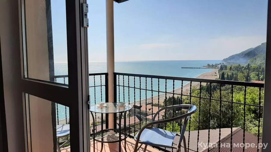 Номер «Бельэтаж». Отель Дача художников. Гагра