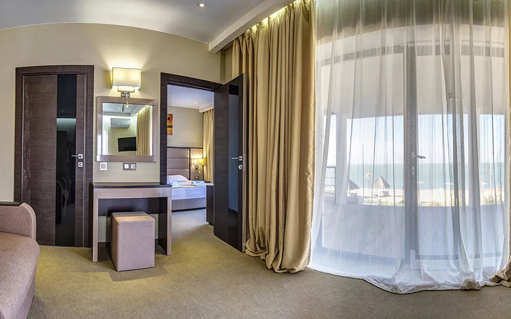 ЛЮКС. Семейный отель RIGA VILLAGE RESORT. Щелкино