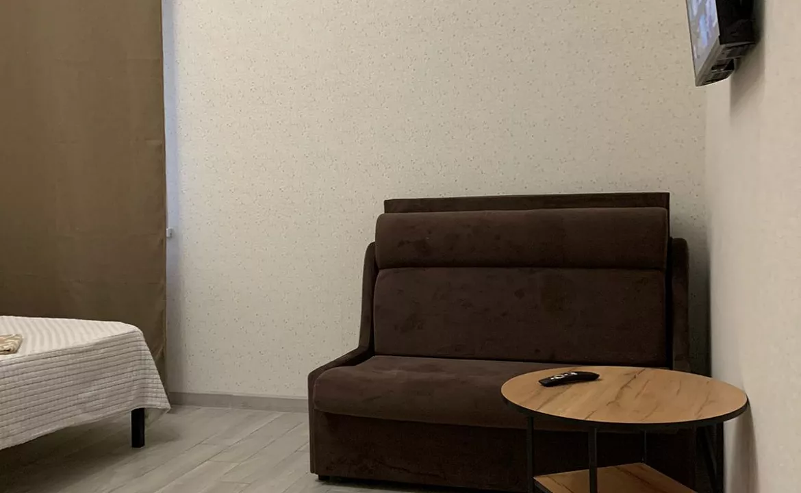 Апартаменты с кухней на два номера. Гостевой дом ЭЙВА. Пицунда