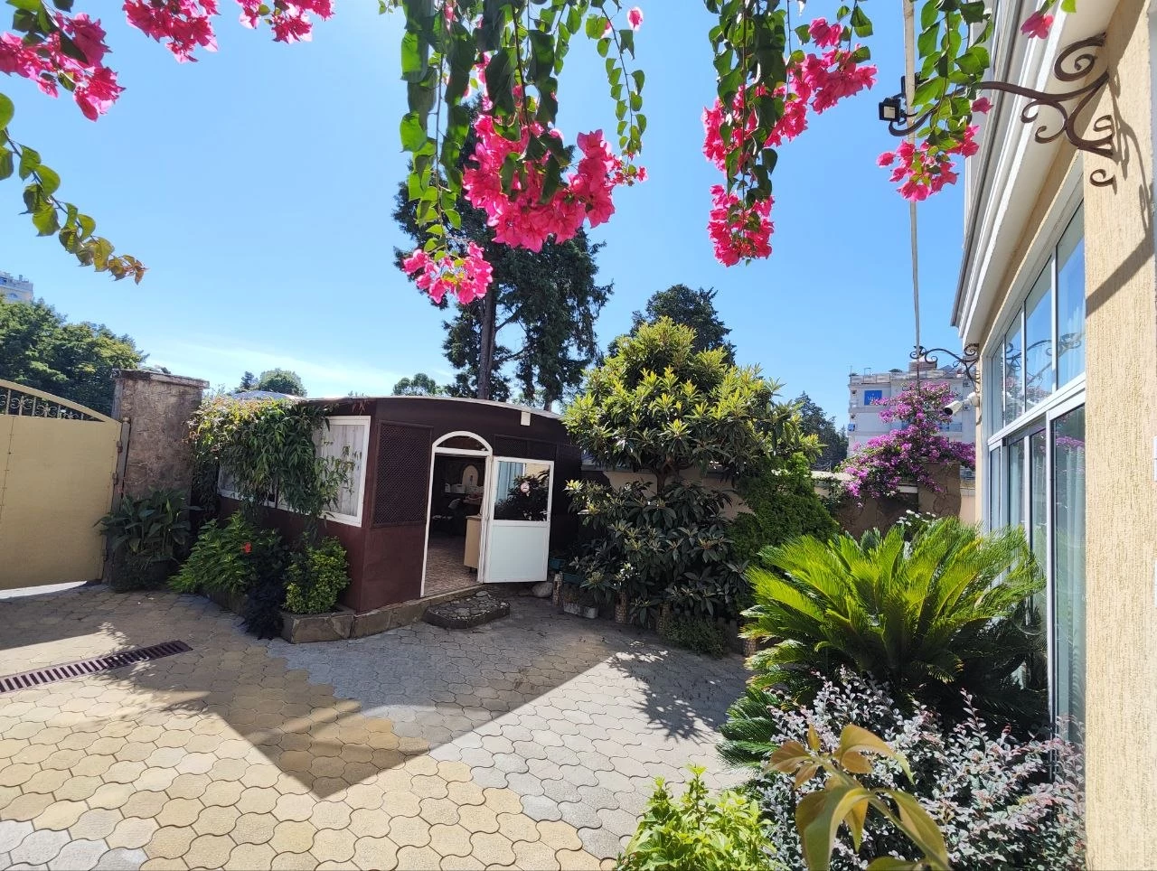 . "Регион 86" . Адлер