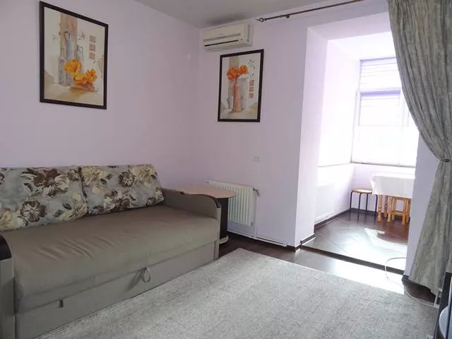  1 комнатная квартира. Квартира в многоквартирном доме 1 комнатная квартира. Ялта