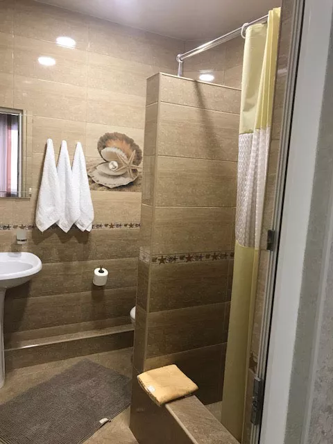 Люкс семейный номер. Гостевой дом "Валентина" - Адлер. Адлер