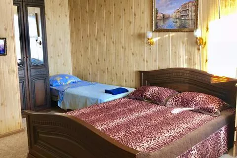 Номер № 1. Гостевой дом «Необитаемый остров». Головинка Номер № 1. Гостевой дом «Необитаемый остров». Головинка