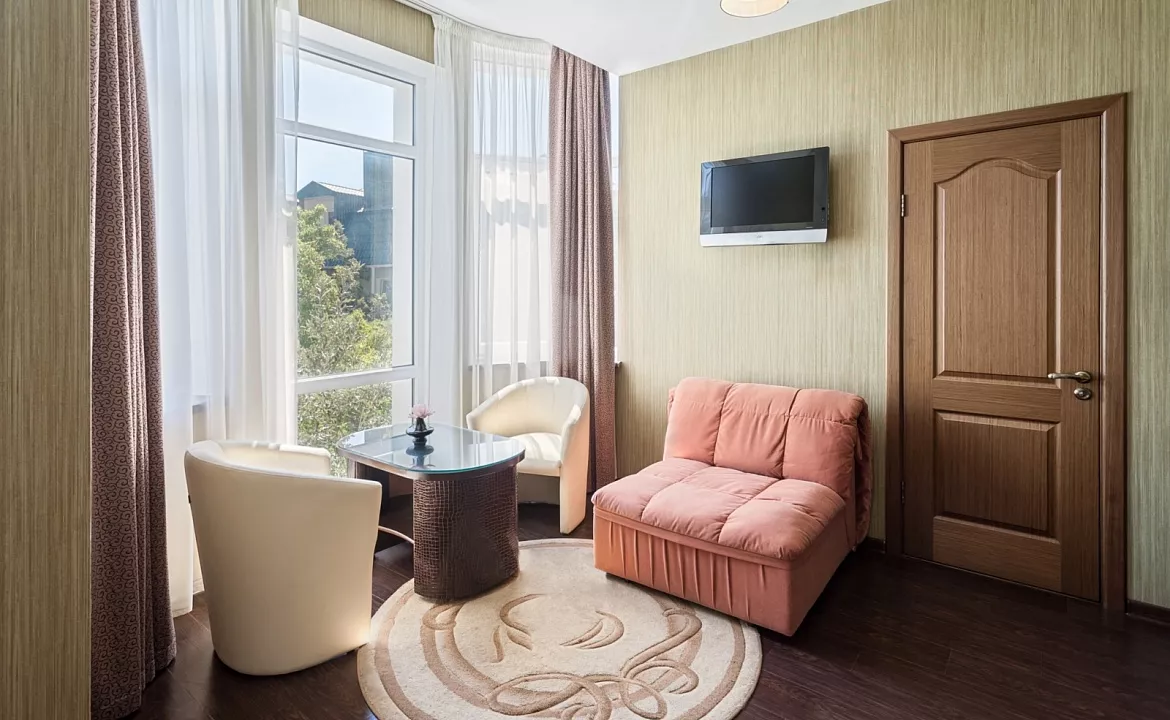 3-х местный стандарт. Отель "Гранд Флер". Форос