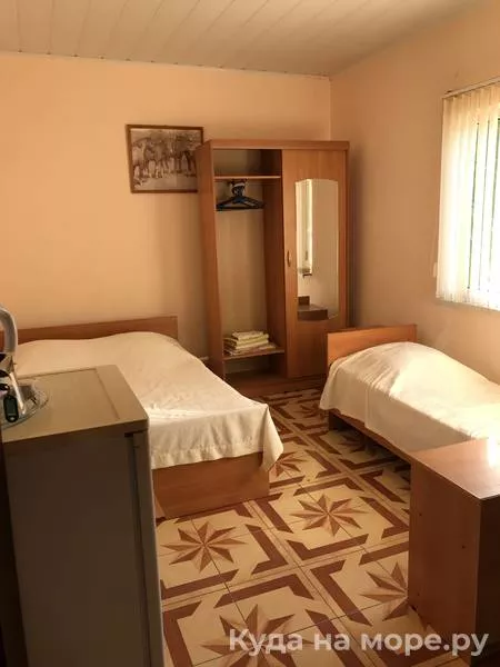 Трехместный с удобствами. Гостевой дом Балатон. Лазаревское