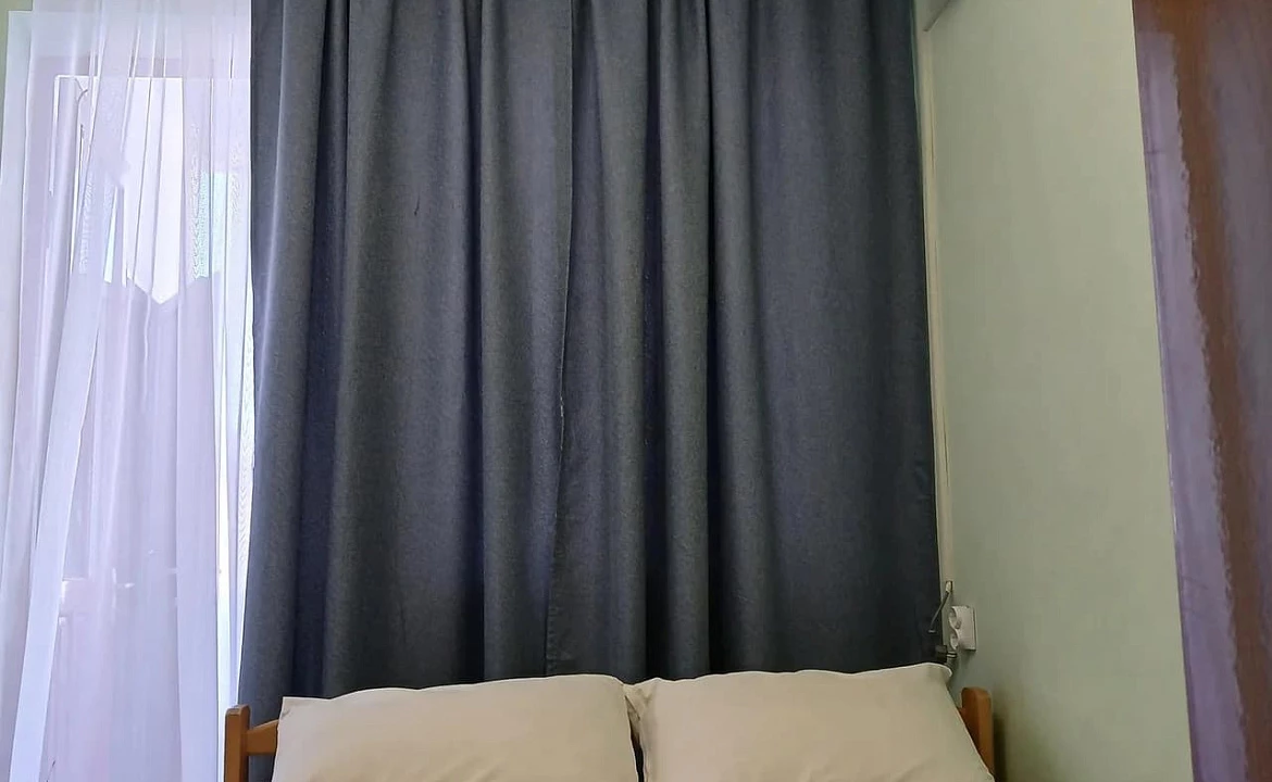 Двухместный номер люкс, от 1 до 2 гостей, двуспальная кровать, балкон, вид на море. Гостевой дом "Горная лаванда". Лазаревское