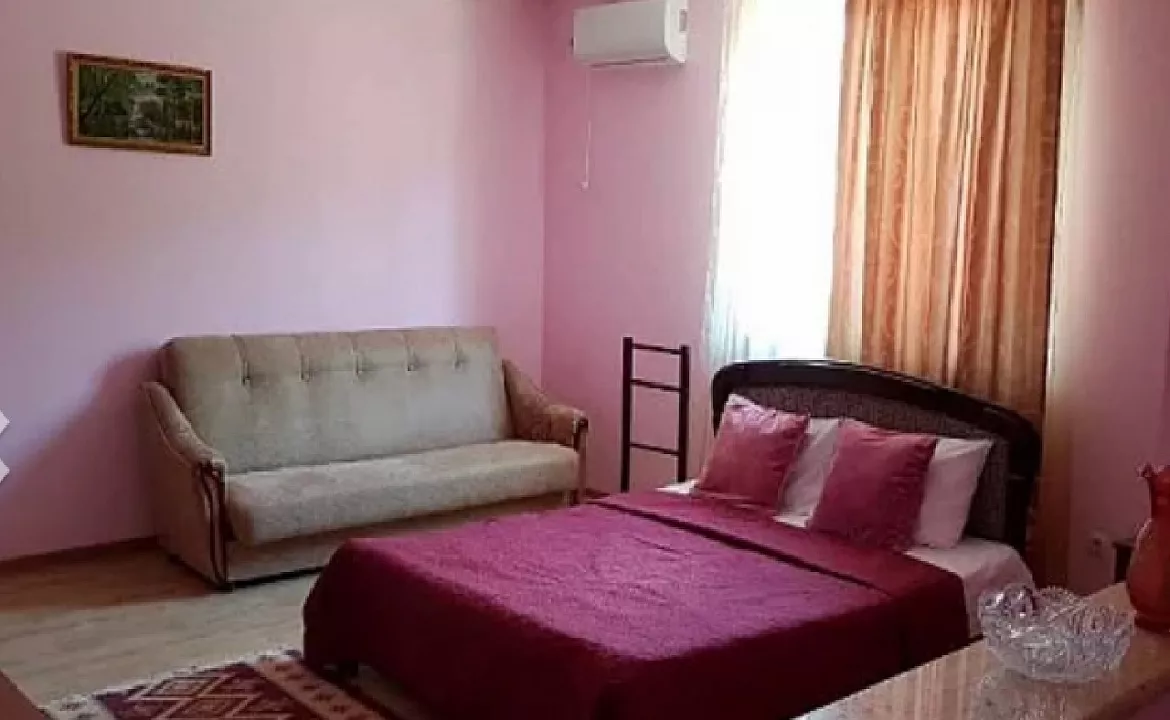 Полулюкс-студия. Гостевой дом Дарья. Сухум