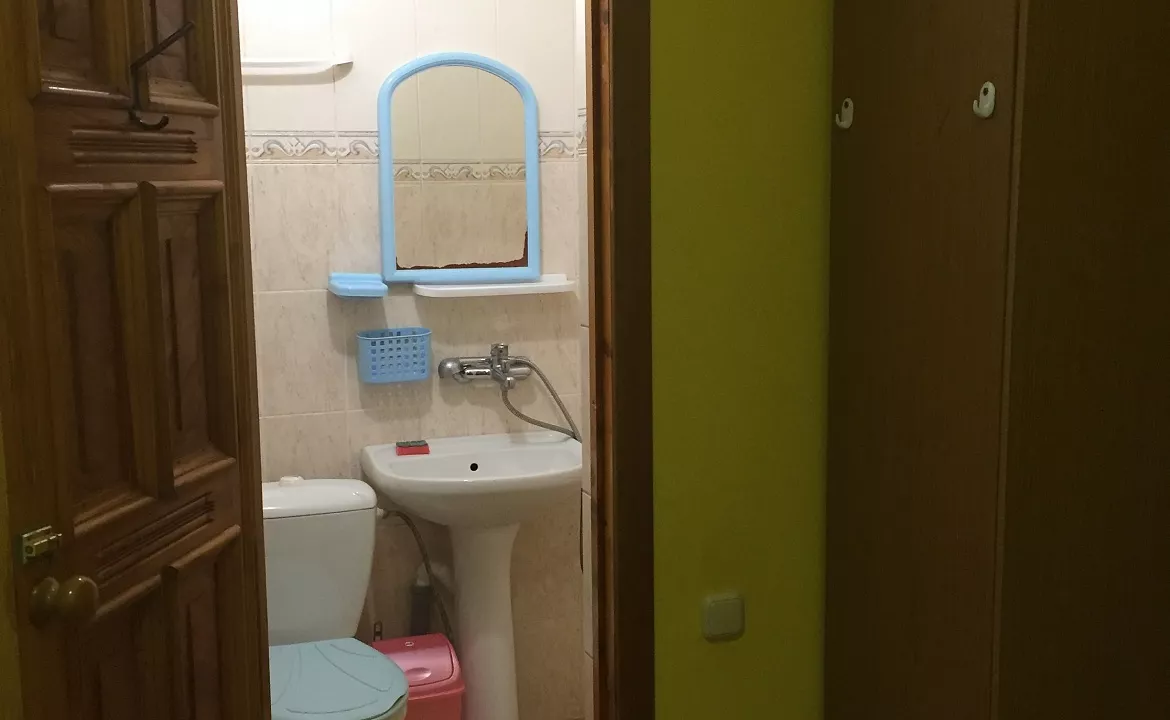 Трехместный со всеми удобствами. Гостевой дом на Комарова 17. Витязево