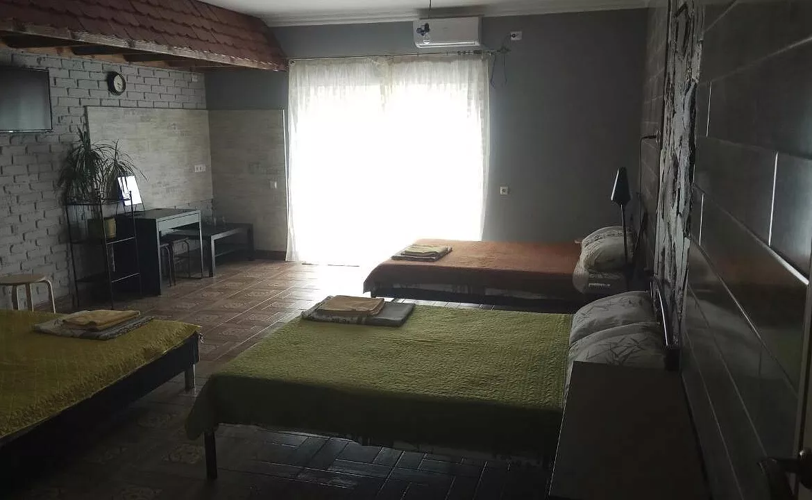 6-местный номер. Отель "Villa-Bora". Керчь