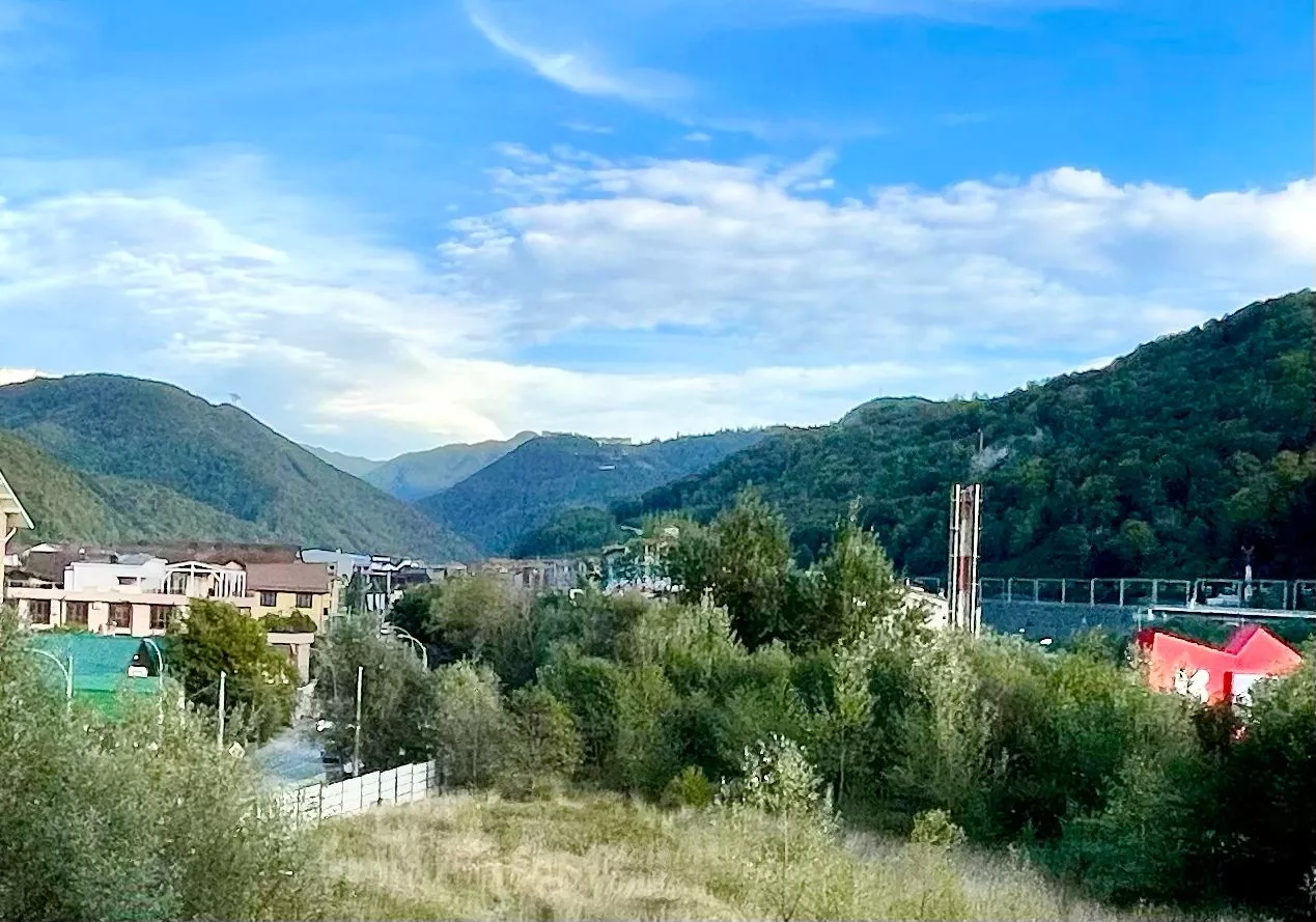 . Квартира в многоквартирном доме Двухуровневая студия. Красная Поляна