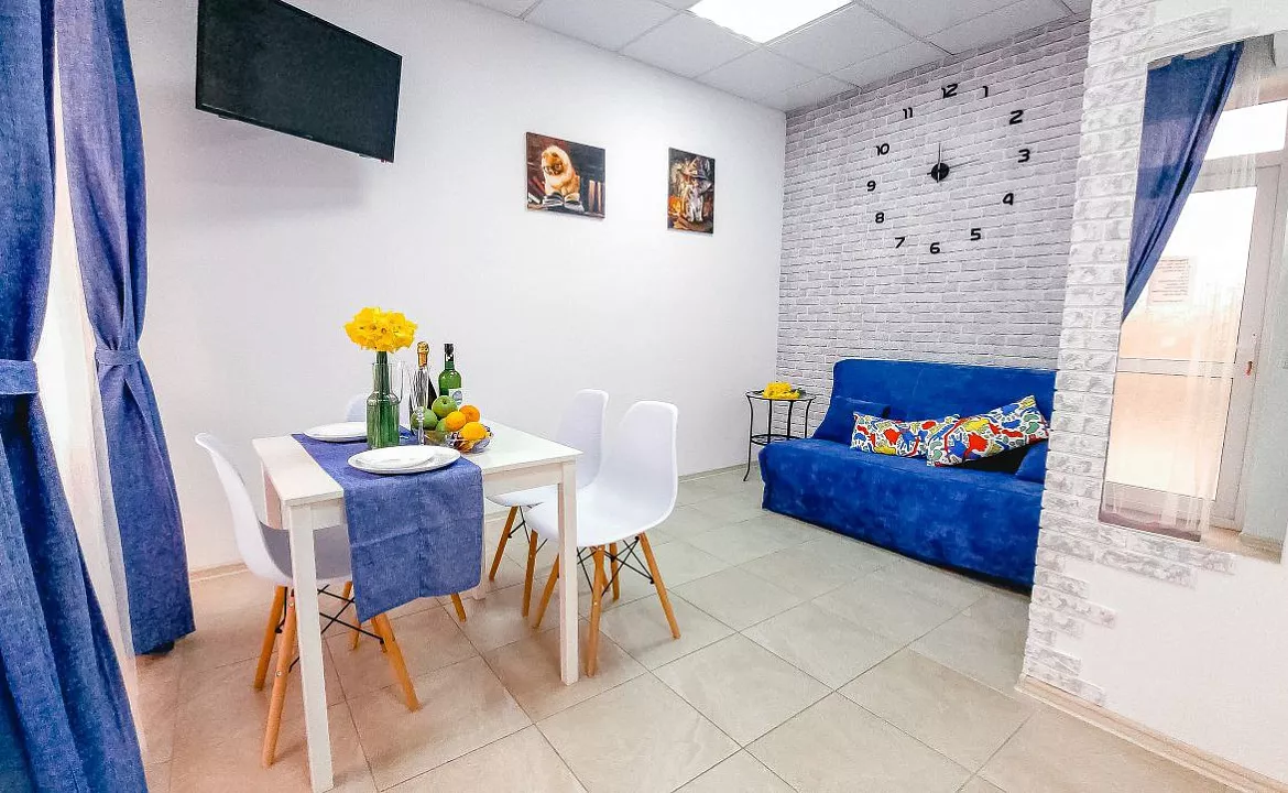 Квартира-студия с отдельной спальней. Гостевой дом "Айсберг". Вардане