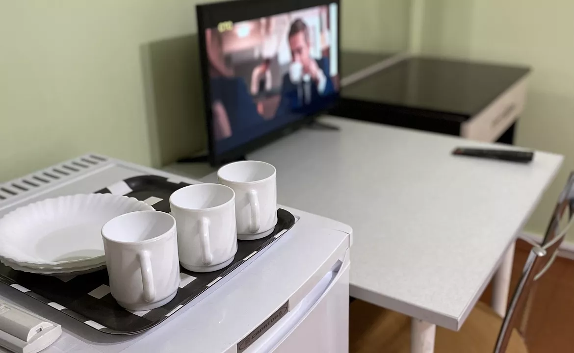 ТРЁХМЕСТНЫЙ . Гостевой дом АКВАТОРИЯ . Кучугуры