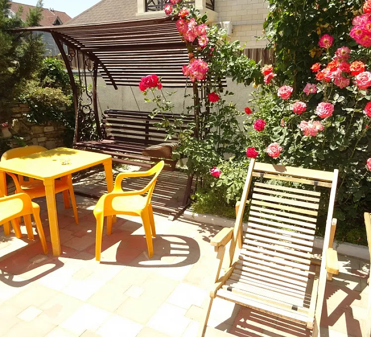 . Гостевой дом Советская 43/3. Голубицкая