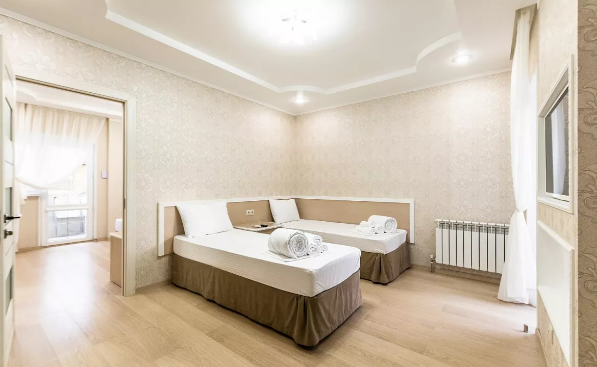 Четырехместный Полулюкс. Гостевой дом Замок у Моря. Головинка Четырехместный Полулюкс. Гостевой дом Замок у Моря. Головинка