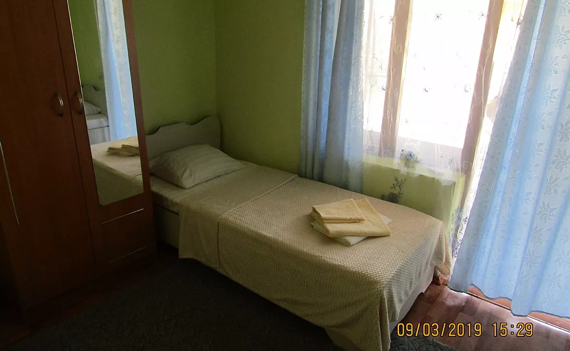 Номер «Стандарт» 4-х местный. Гостевой дом “У Петровича”. Приморский