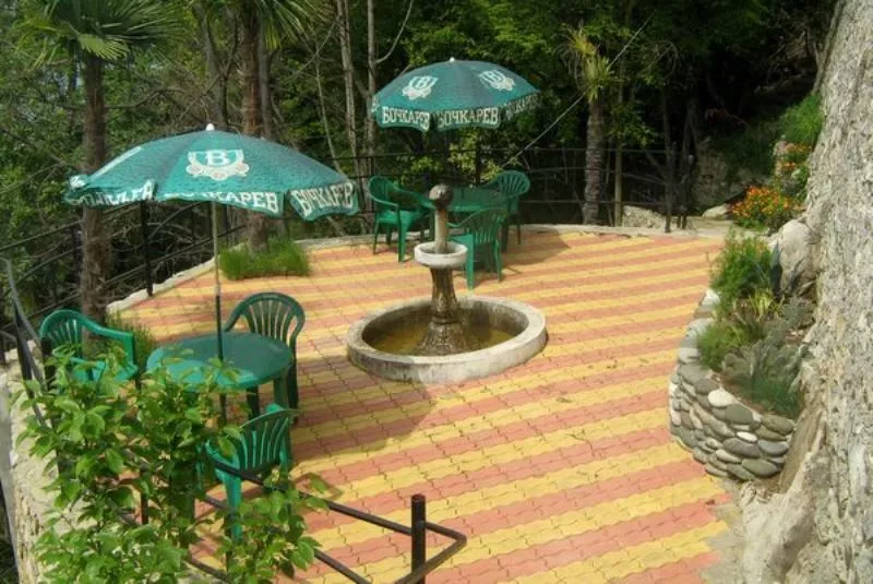 . Отель Дача художников. Гагра