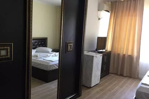 Комфортный номер с кроватью king-size. Гостевой дом "ЛиДиАнна". Вардане