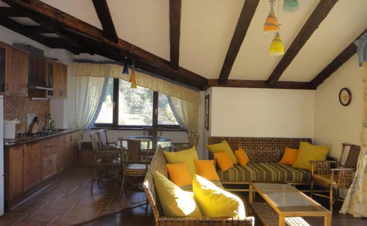 Апартаменты с двумя спальнями. Гостевой дом "Дон Шале". Красная Поляна