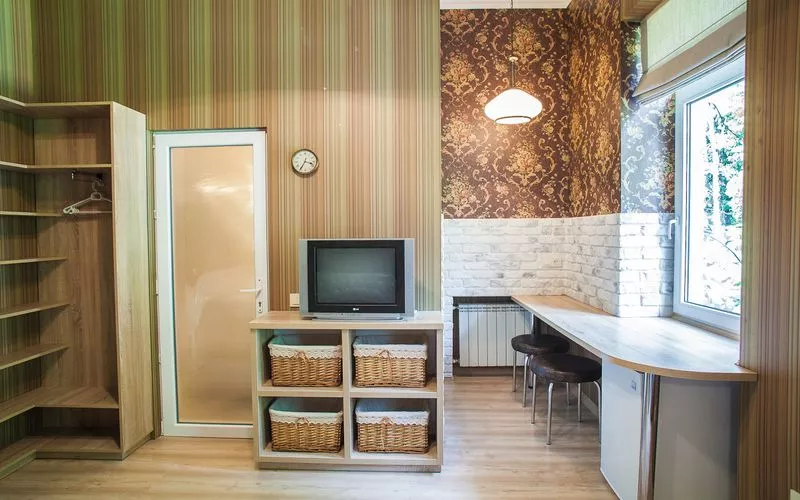 Серебряная . Гостиный дом на Лавровом. Ялта