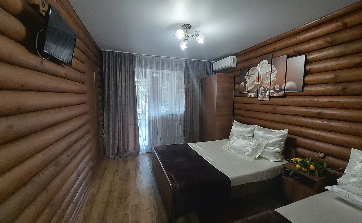 стандарт 3-хместный. Гостевой дом КАМЕЛИЯ. Пицунда