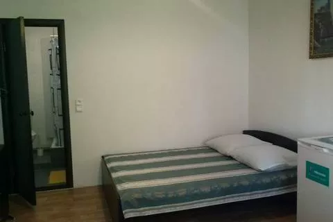 Домик-Студия с отдельным входом, с кухней и удобствами. Частный сектор На Армейской. Архипо-Осиповка