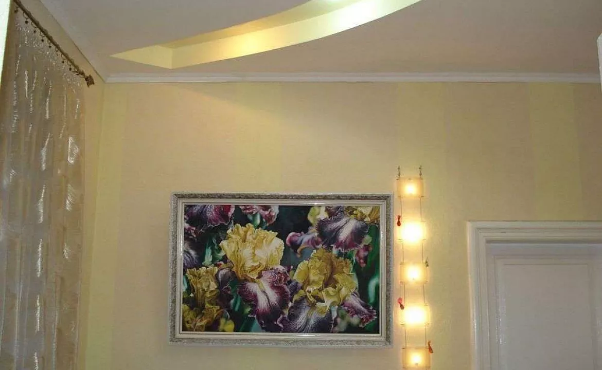 Шикарная 2ух комнатная квартира на набережной. Гараж.. Частный сектор 2х комнатная квартира на набережной. Ялта