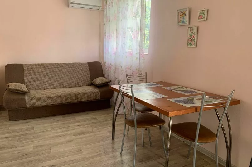 . Гостевой дом Морская волна . Алушта