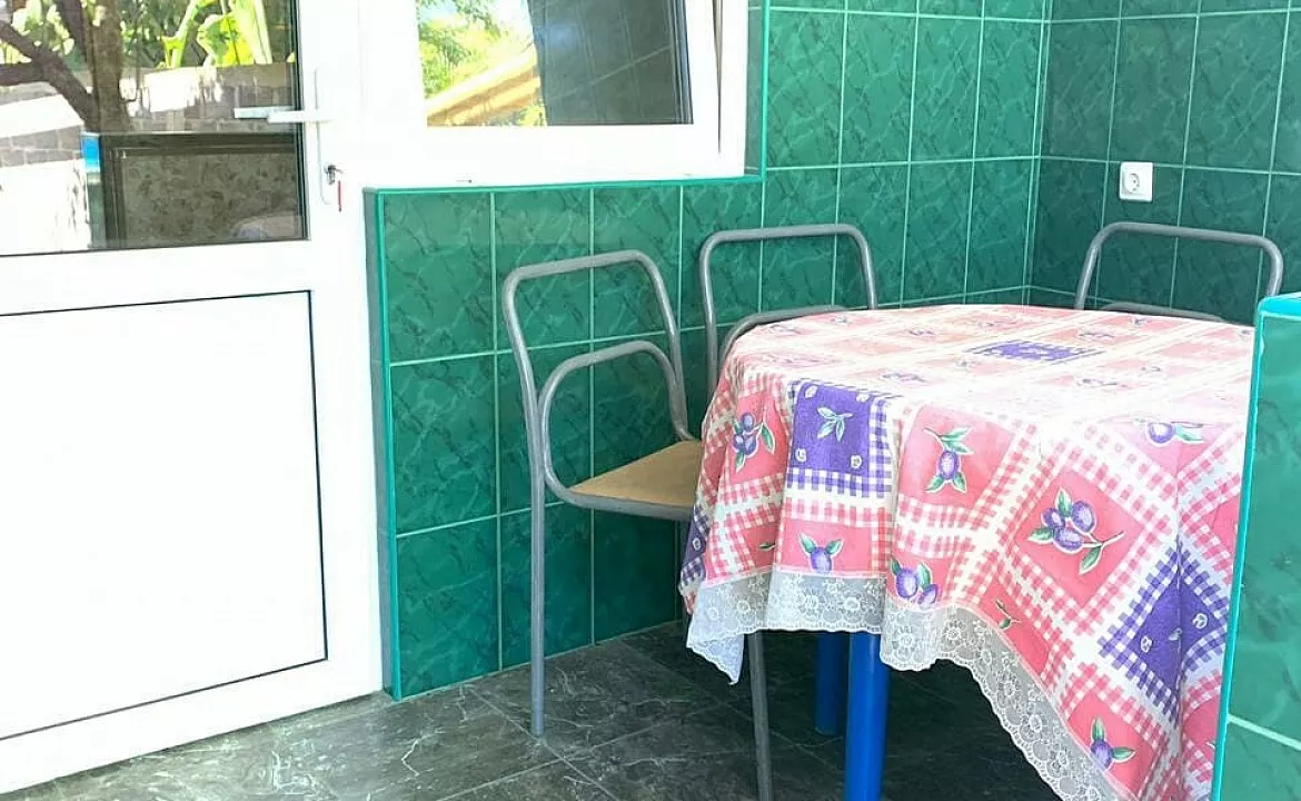 Апартаменты с индивидуальной кухней. Гостевой дом Светлана на Алычевом. Лоо Апартаменты с индивидуальной кухней. Гостевой дом Светлана на Алычевом. Лоо