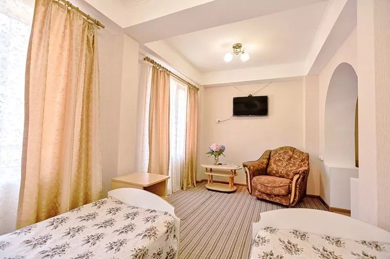 Стандарт. Гостиница Лазурный. Головинка