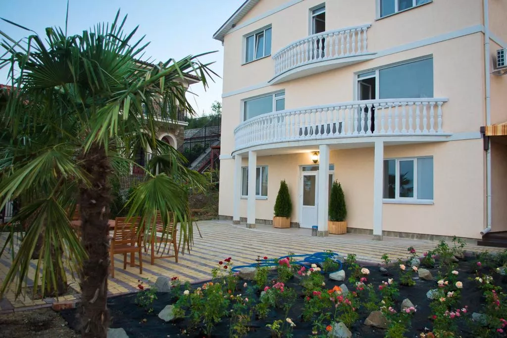 . Отель "Ягуар". Гурзуф