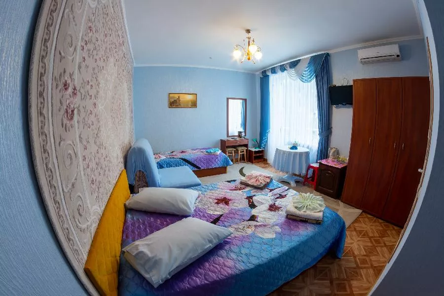 4-х местный стандарт. Отель Коттедж № 32 Чудесный. Симферополь