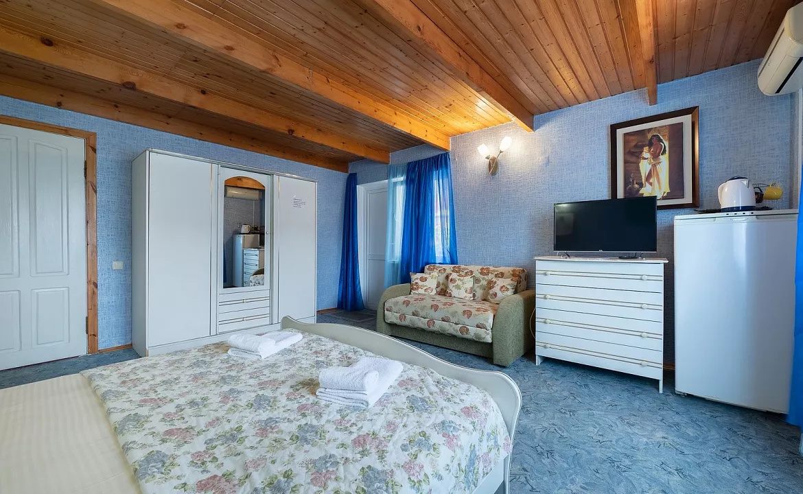 Стандарт трехместный. Отель «Оазис надежды». Адлер