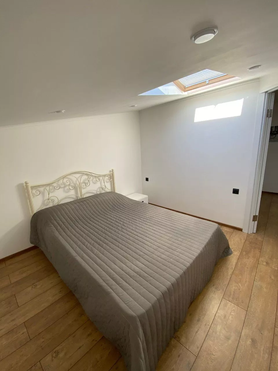 . Квартира в многоквартирном доме Апартаменты Цветочная. Адлер