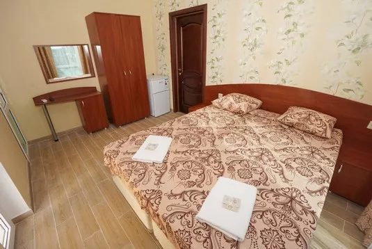 Стандарт 4-х местный. Отель "Малахит". Адлер Стандарт 4-х местный. Отель "Малахит". Адлер