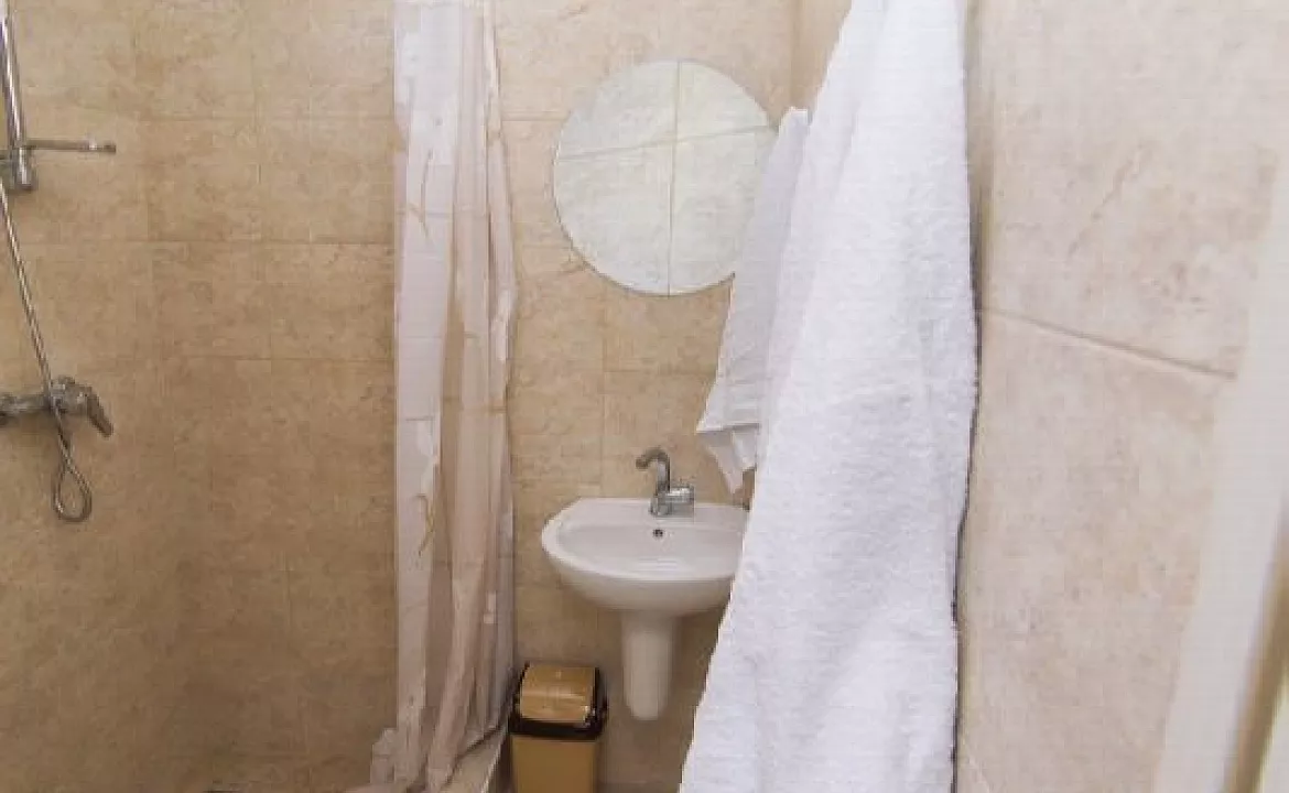 Двухкомнатный, трехместный номер с удобствами. Гостевой дом "Эллеон". Лоо