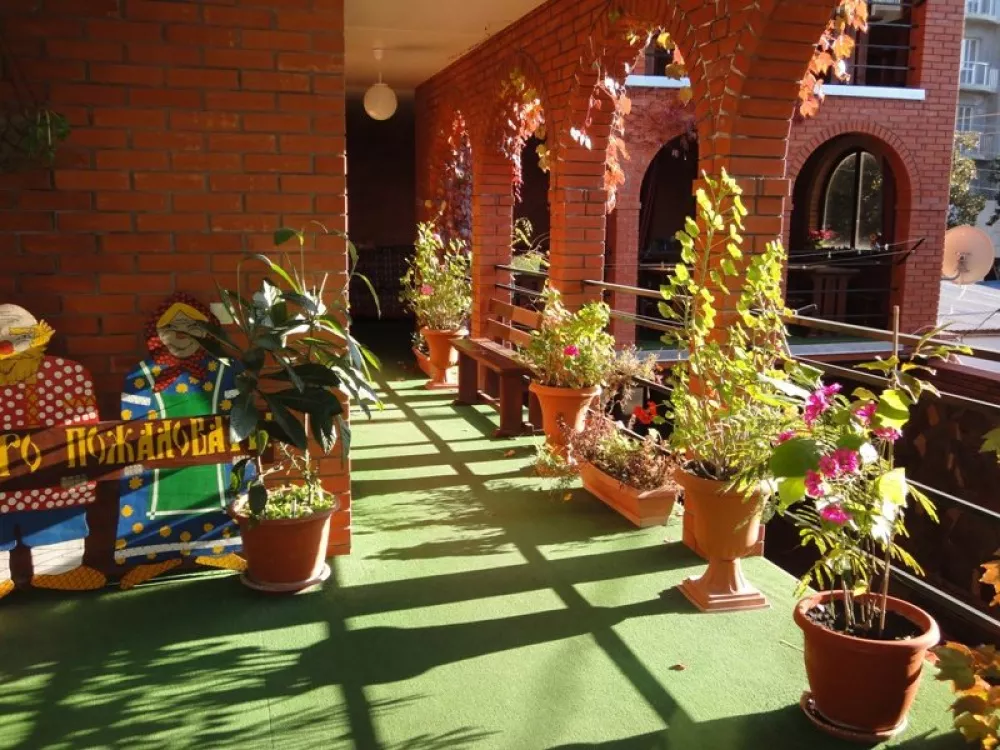 . Гостиница "Яна". Лазаревское