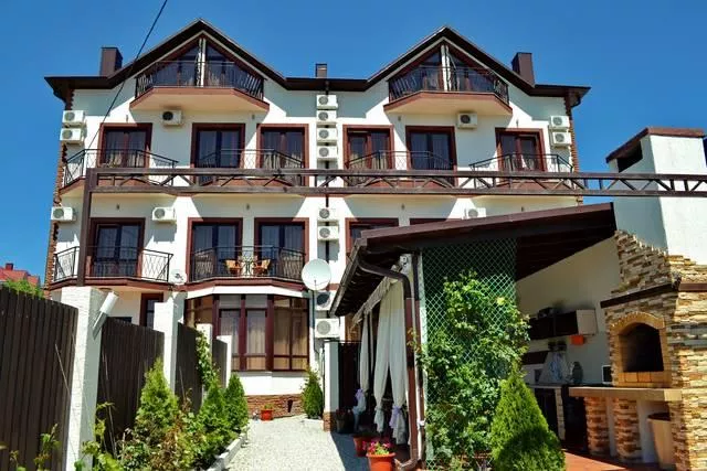 . Гостевой дом «Прага». Кабардинка