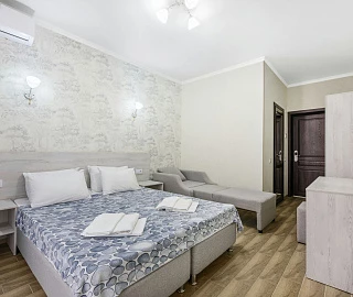 3-х местный комфорт с балконом. Отель White Hotel. 3-х местный комфорт с балконом. Отель White Hotel.