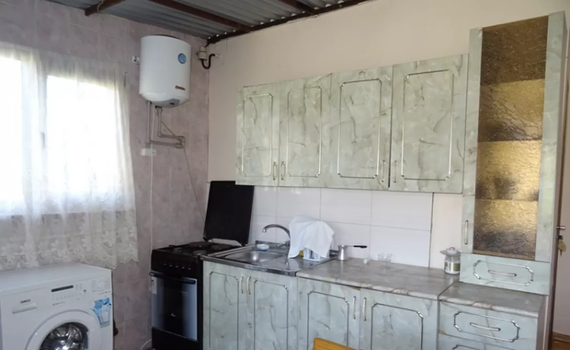 Трёхместный . Частный сектор Гостевой дом «Соломон». Сухум