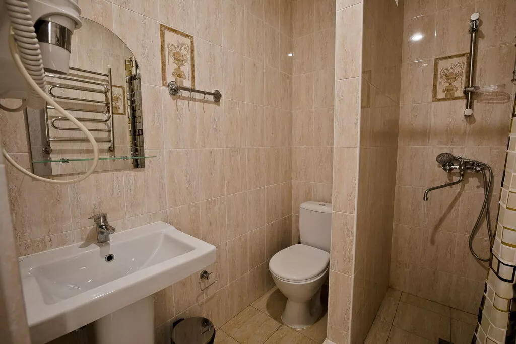 Трехместный номер без вида на море. Отель «NOY». Лоо