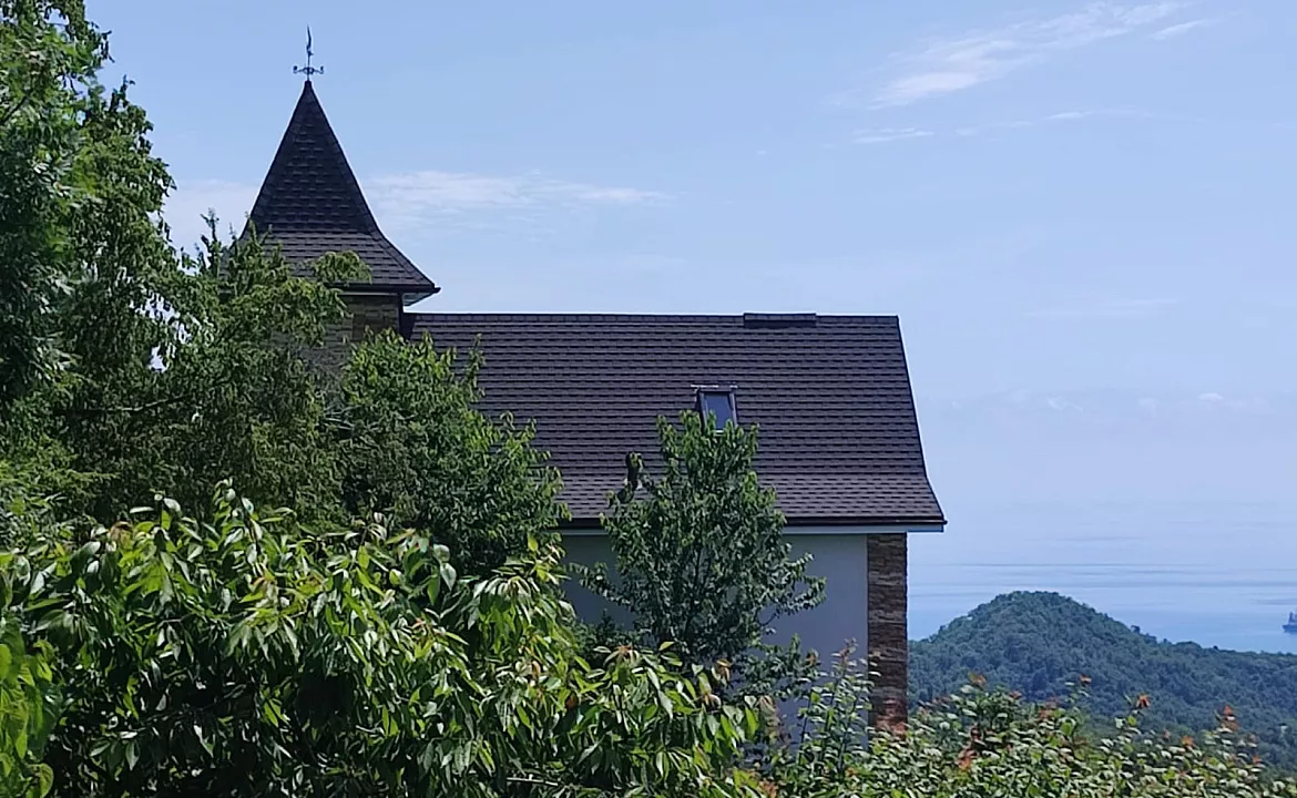 Вилла на одну семью. "Вилла и Бревенчатые дома в лесу" . Туапсе Вилла на одну семью. "Вилла и Бревенчатые дома в лесу" . Туапсе