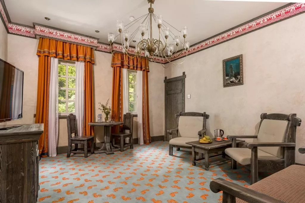 Люкс с видом на реку. Бутик-отель "Кижи". Красная Поляна