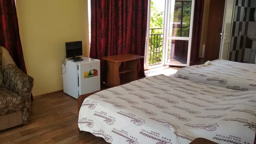 . Гостевой дом  "Лайм" . Новый Афон