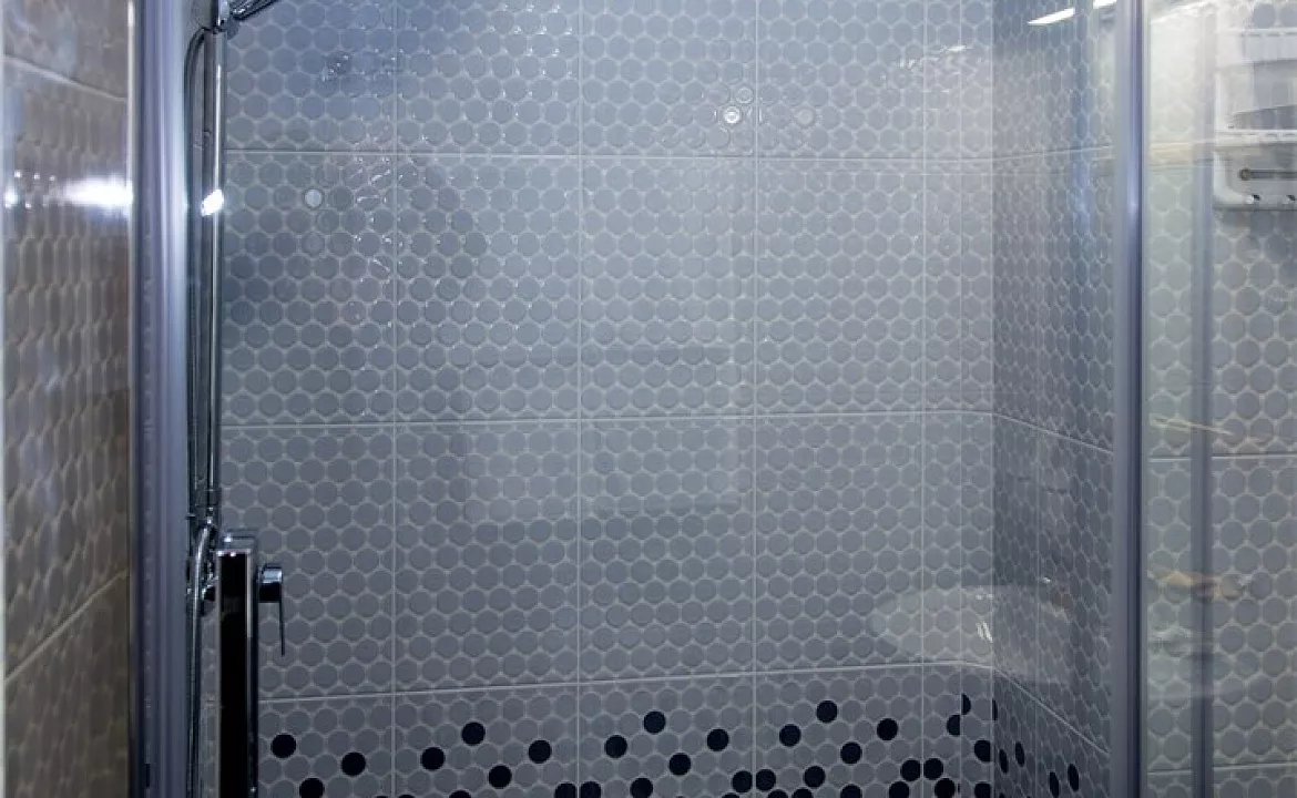 Улучшенный стандарт с видом на море и горы. Гостевой комплекс "Чижик Пыжик". Никита