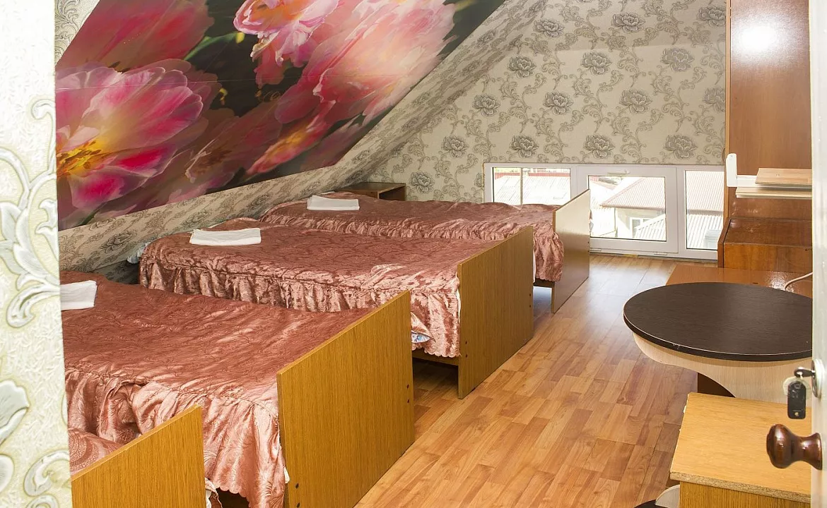 Молодежный . Гостевой дом Жанетт". Адлер