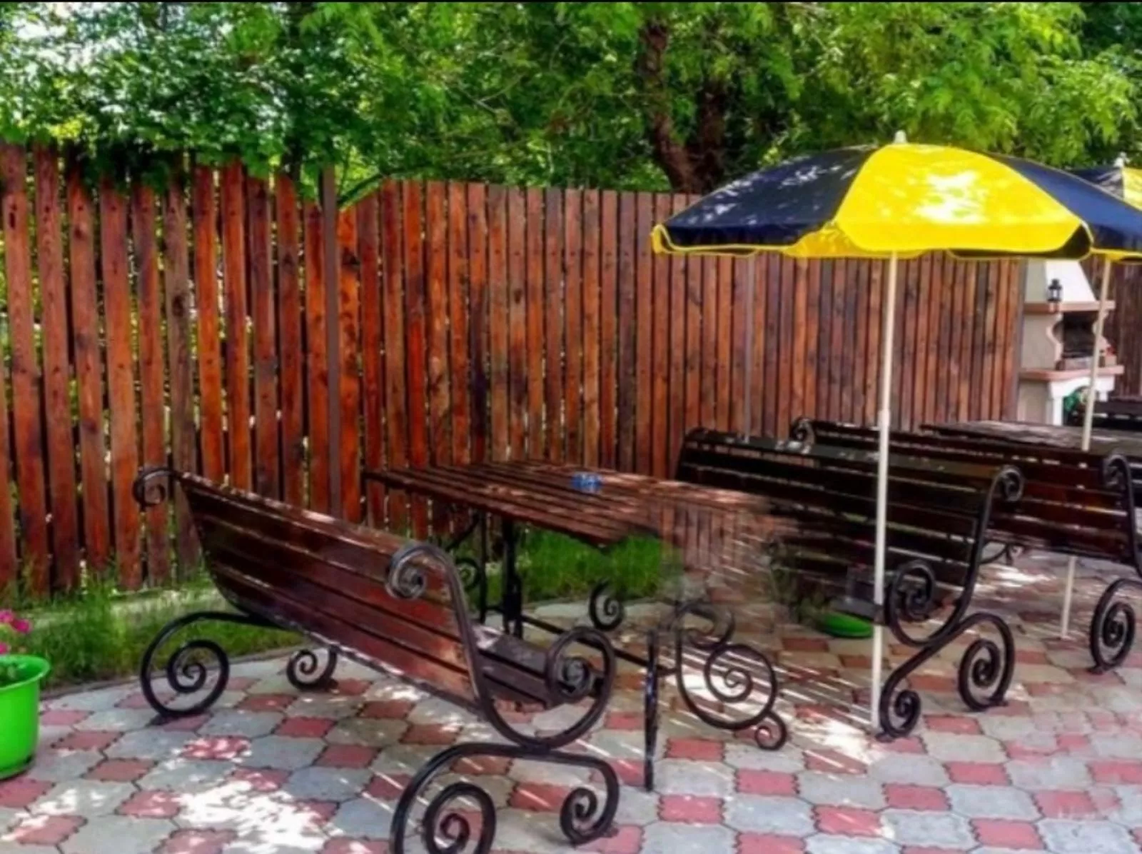 . Гостевой дом Среди пицундских сосен. Геленджик