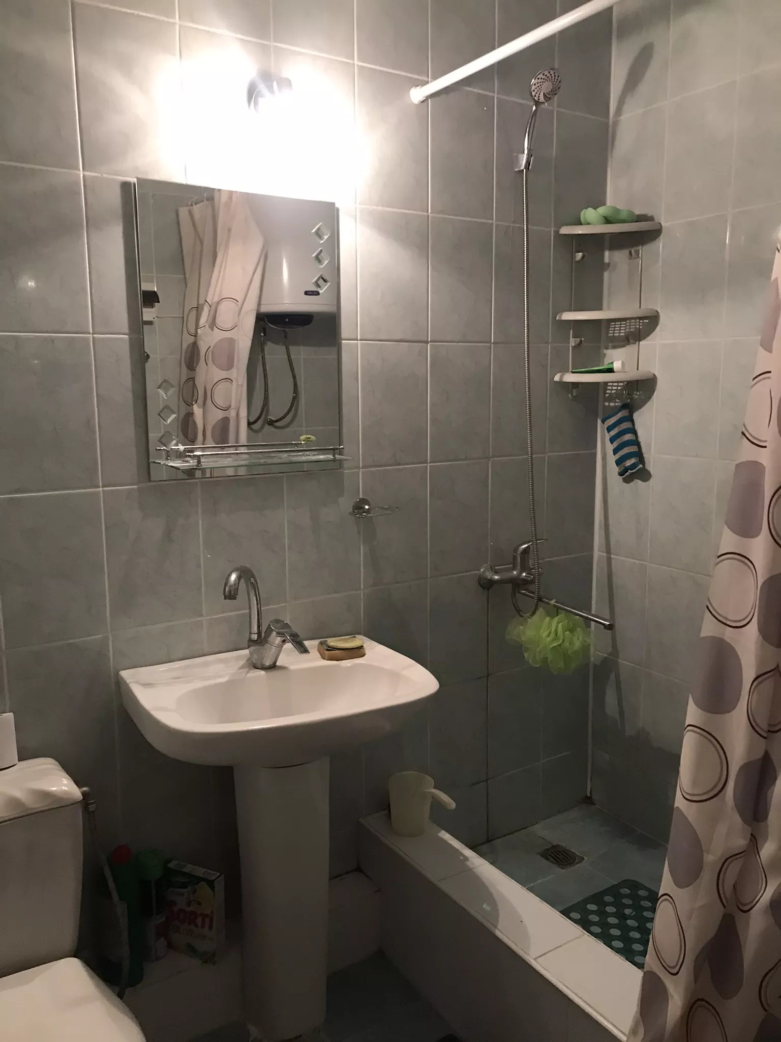 . Квартира в многоквартирном доме 2х комнатная квартира на Абазгаа. Гагра