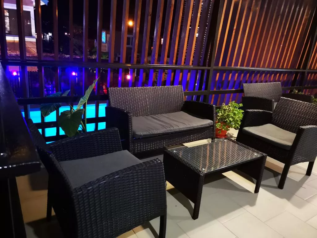 . Отель "КОМФОРТ". Сухум