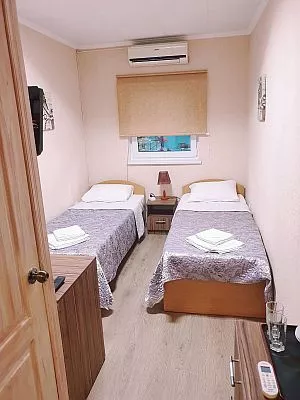 Эконом. Отель "Сальвадор". Партенит